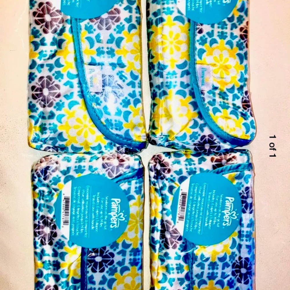 Pampers Newborn "On the Go" diaper kit Lot of 4